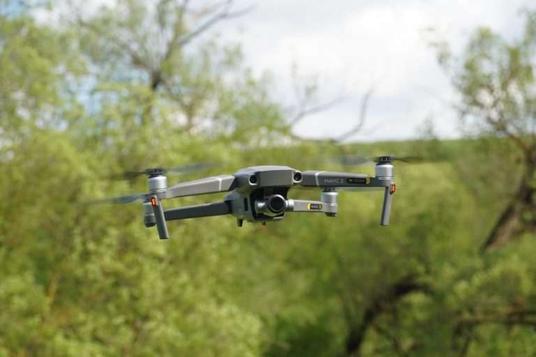Dji air 4 - recenzja drona dla początkujących użytkowników