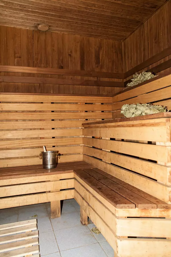 Nowoczesne drzwi do sauny - stwórz własny raj na ziemi