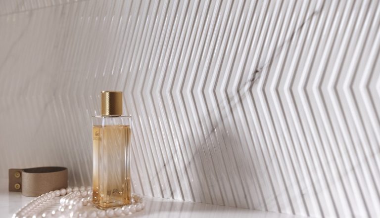Subtelne złoto i elegancja – soul gold w aranżacjach premium